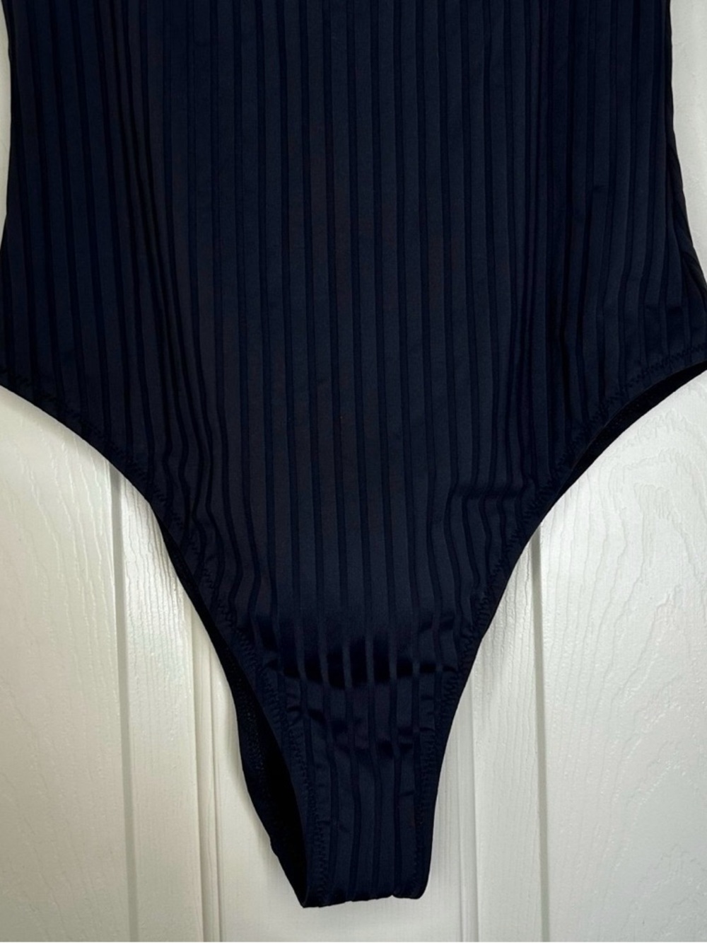 Aerie NWT Black Ribbed One-Piece Swimsuit with White Trim Size small - Picture 5 of 6